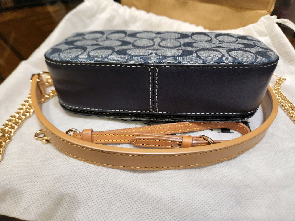 코치 클레오 숄더백 17 시그니처 샴브레이--6