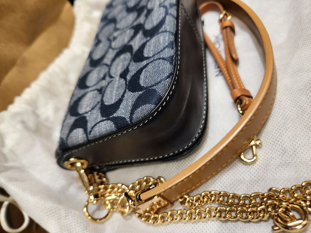 코치 클레오 숄더백 17 시그니처 샴브레이--7