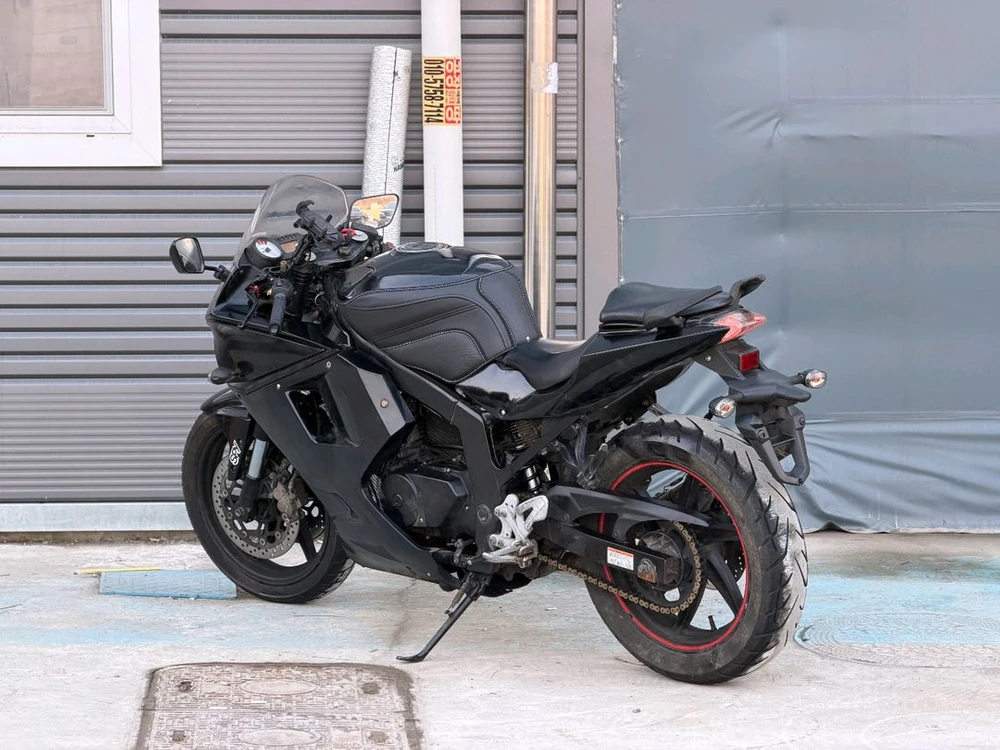 코멧250rc/15년식/3만키로/100만원 이미지