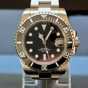 커스텀 서브마리너