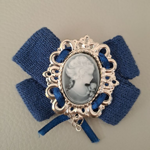 새상품*SweetSoup 브로치 레이스업 니트블라우스