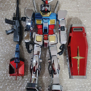 PG 퍼스트 건담 크롬 코팅버전 프라모델