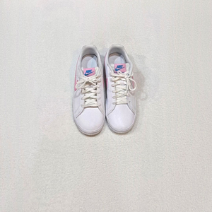 NIKE 나이키 코트 로얄