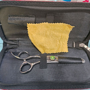 새제품 고급미용가위 및 틴닝가위(둘다왼손)