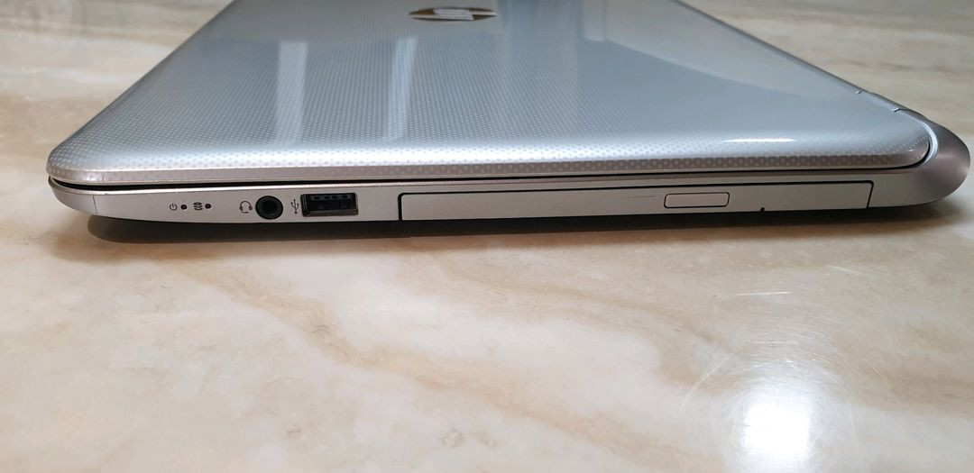 HP 파빌리온 15인치 i5 노트북 부품용--6