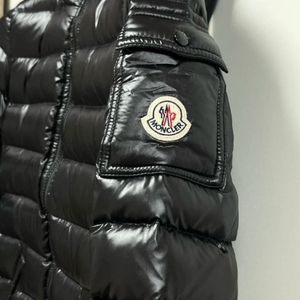 몽클레어 여자 유광패딩 0사이즈 팝니다