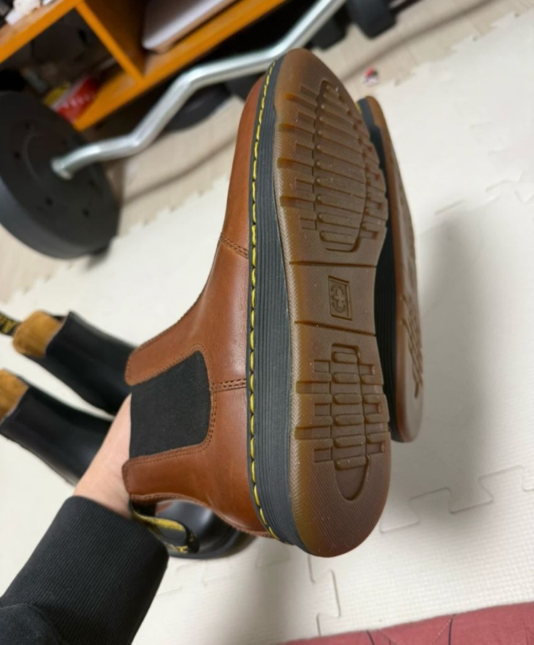 닥터마틴 브라운 첼시 부츠 260 (새상품)--1