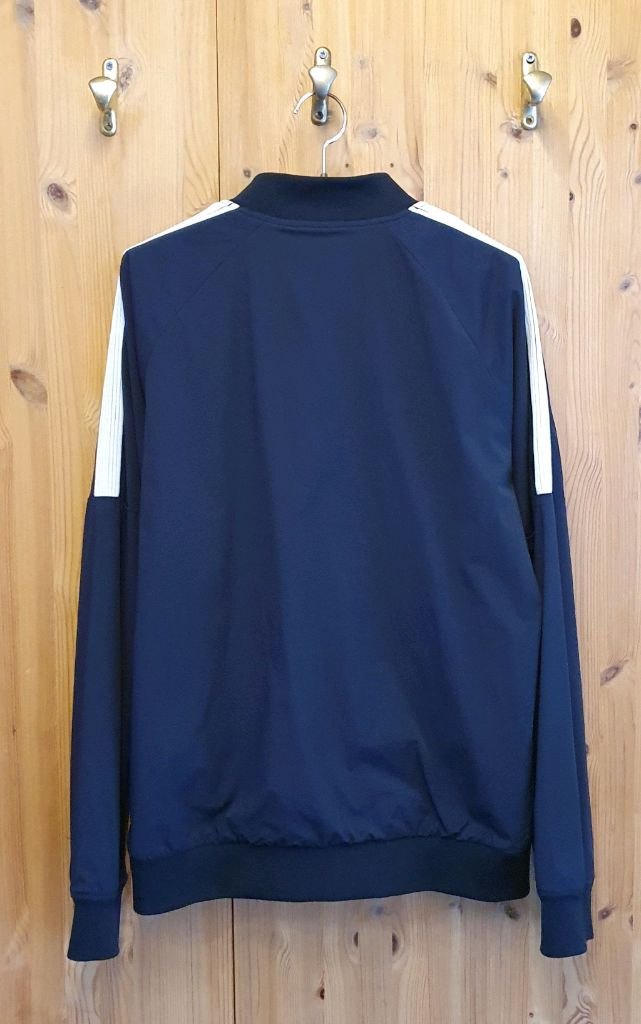 100.디스커버리 경량 패딩점퍼--1