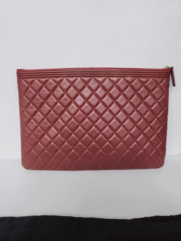 샤넬 버건디 램스킨 보이 금장 클러치백 라지 이미지