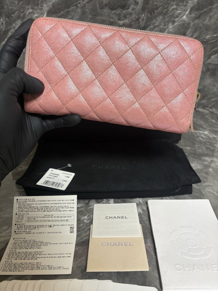 샤넬 클래식 캐비어 금장 핑크 펄 그라데이션 지퍼 장지갑--1