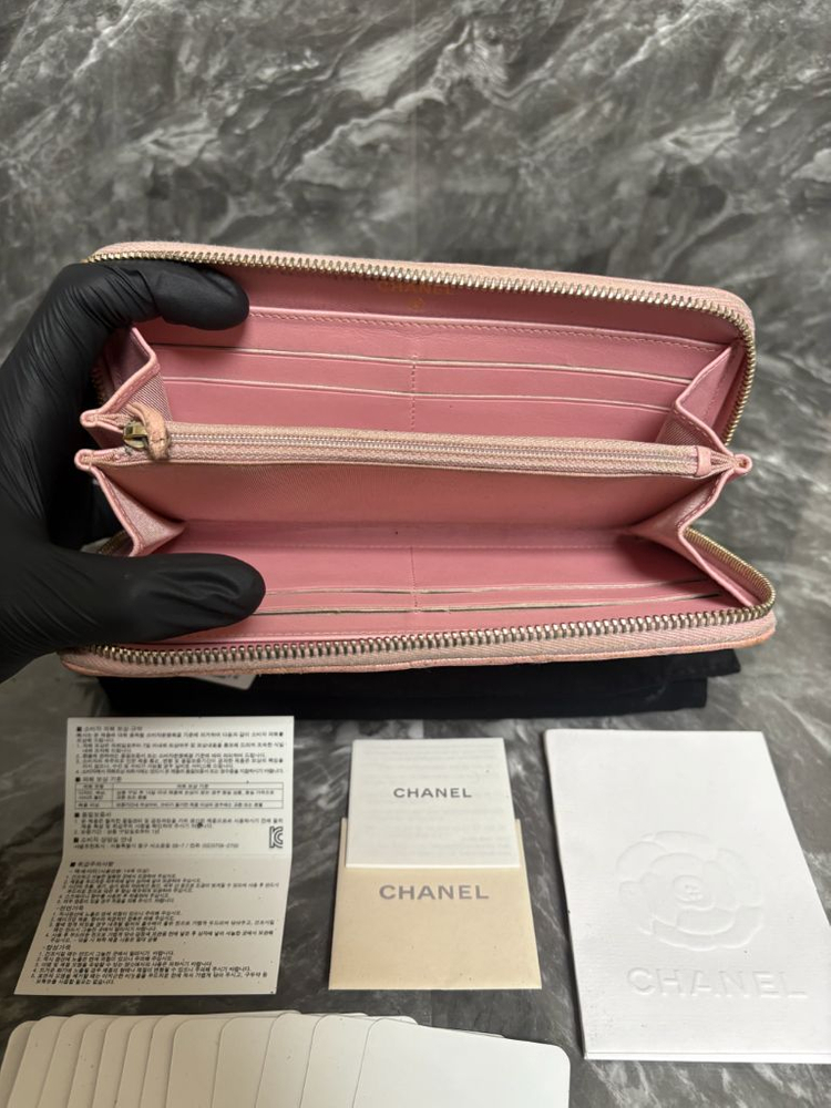 샤넬 클래식 캐비어 금장 핑크 펄 그라데이션 지퍼 장지갑--2