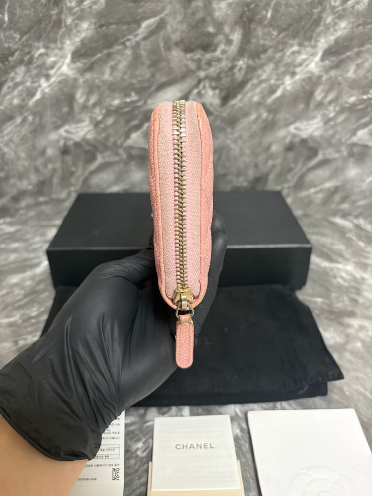 샤넬 클래식 캐비어 금장 핑크 펄 그라데이션 지퍼 장지갑--4