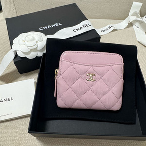 샤넬 클래식 캐비어 지퍼 카드지갑 연핑크 새제품