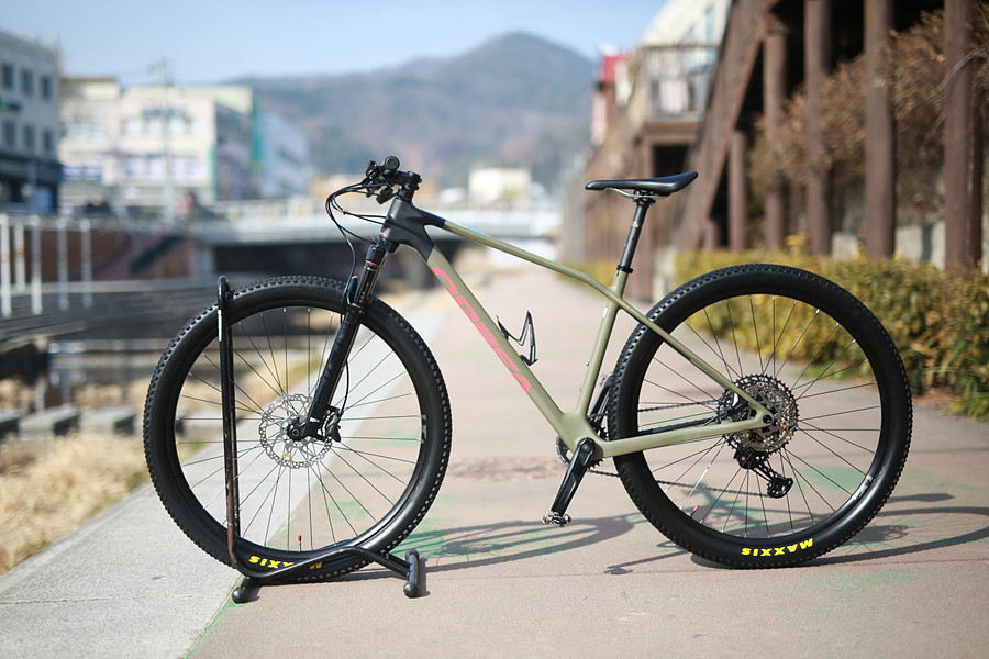 *상태 좋음*23년 오베아 알마 ALMA M30 M -29인치---3