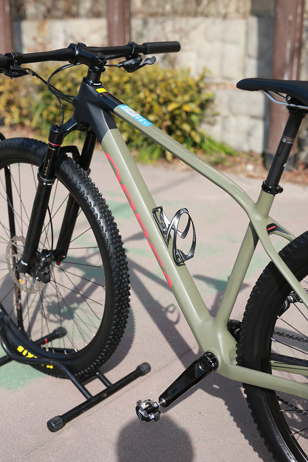 *상태 좋음*23년 오베아 알마 ALMA M30 M -29인치---9