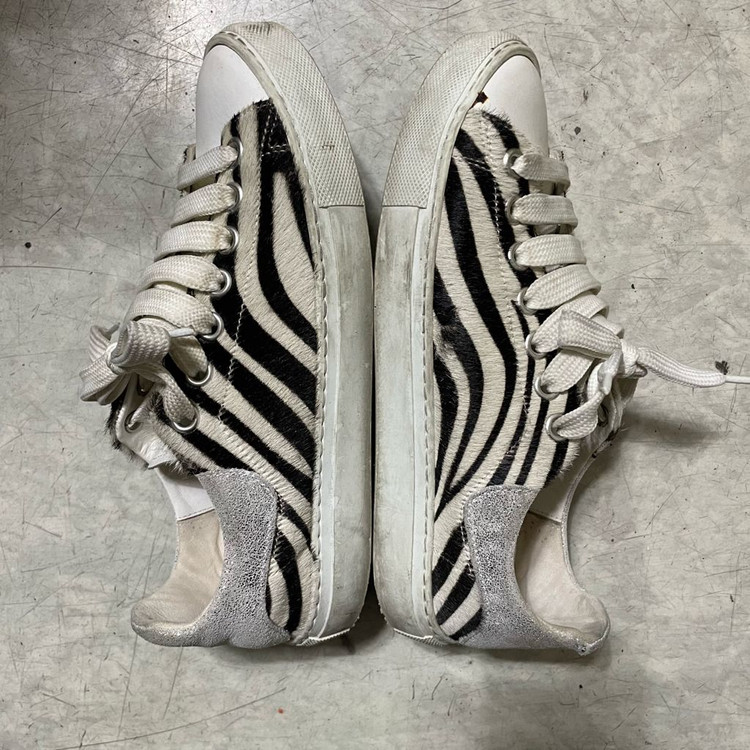 한섬 TIME Corso Roma9 여성 스니커즈 235-240 이미지