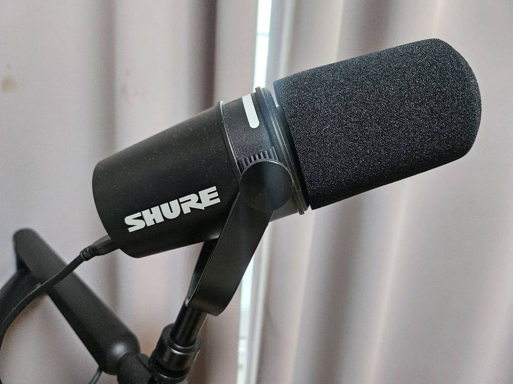 슈어 MV7+ 팟캐스트 마이크 블랙 (30만원)--3