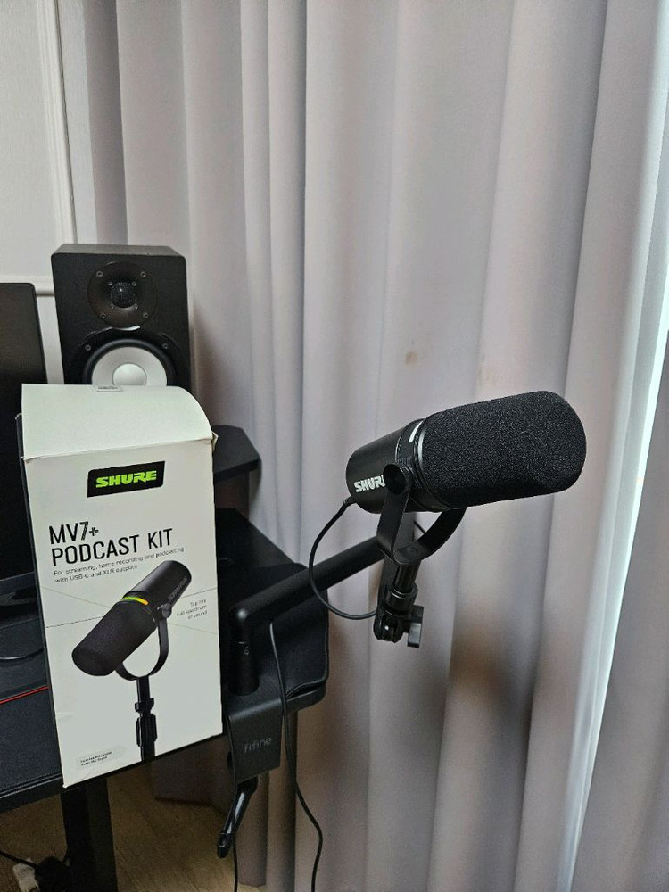 슈어 MV7+ 팟캐스트 마이크 블랙 (30만원)--4