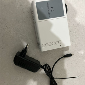 Q2 미니 빔프로젝터