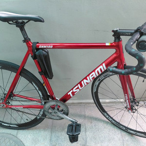 쓰나미 레드와인