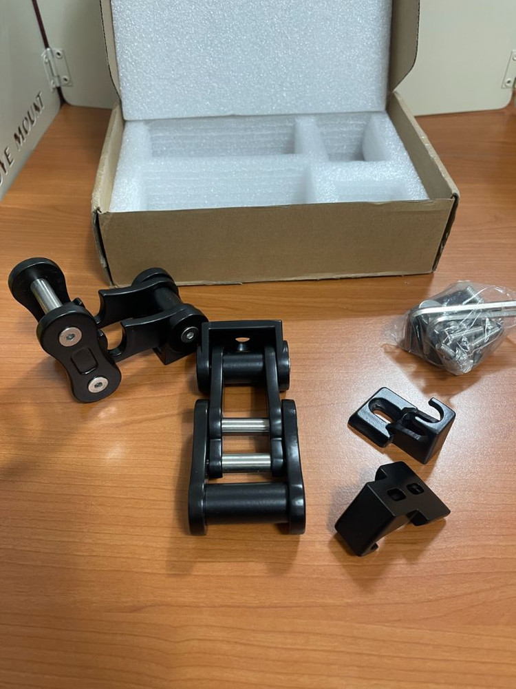 지프랭글러 JL JK JT 2017-8 글래디에이터 후드교체--1