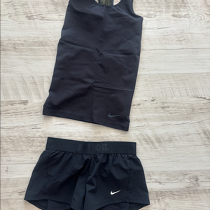 나이키 탑 + 반바지 스몰
