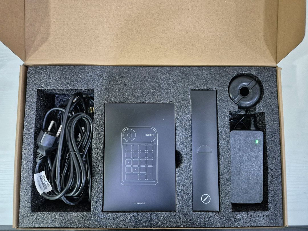 휴이온 캄바스 프로 24 4K 팝니다--3