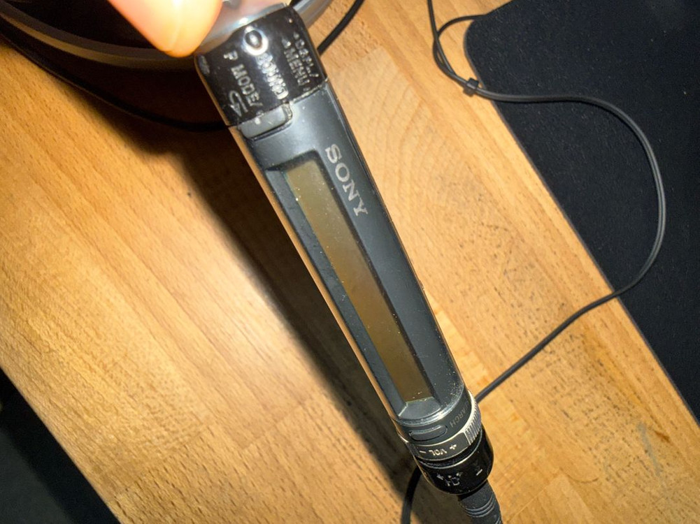 소니 CD 워크맨 D-NE730LS--4