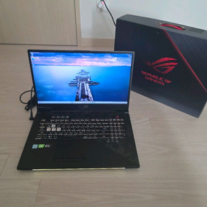 아수스 로그 스트릭스 게이밍 노트북 (i7-8750h , 2070)