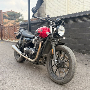 트라이엄프 스피드트윈900 23년식 준신차급 이미지