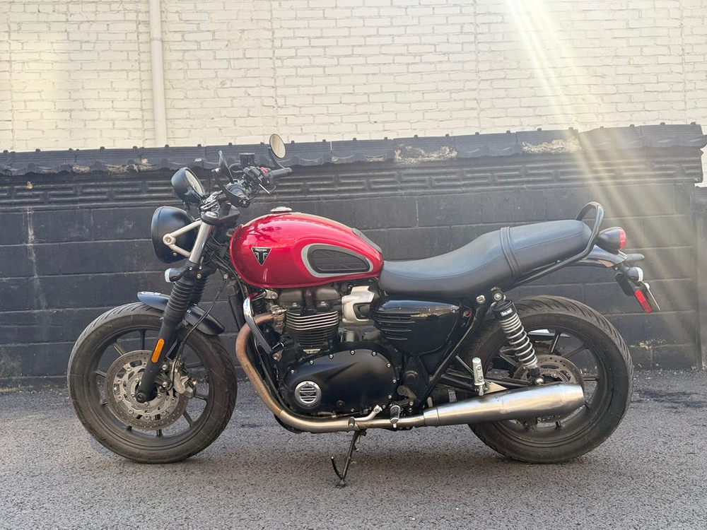 트라이엄프 스피드트윈900 23년식 준신차급 이미지