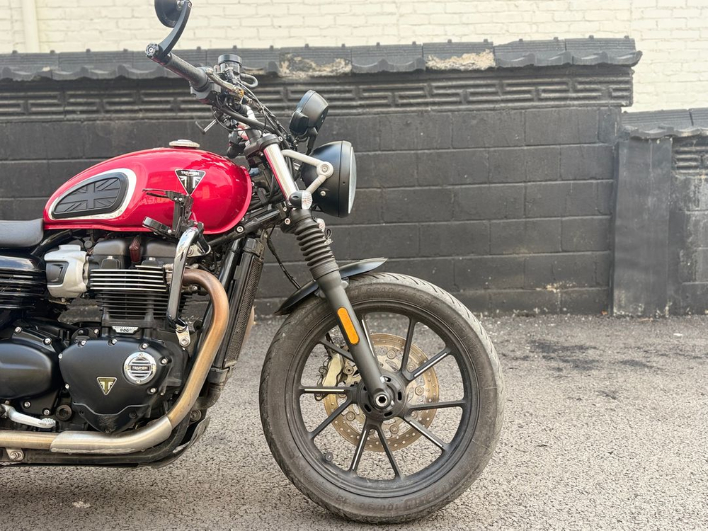 트라이엄프 스피드트윈900 23년식 준신차급 이미지