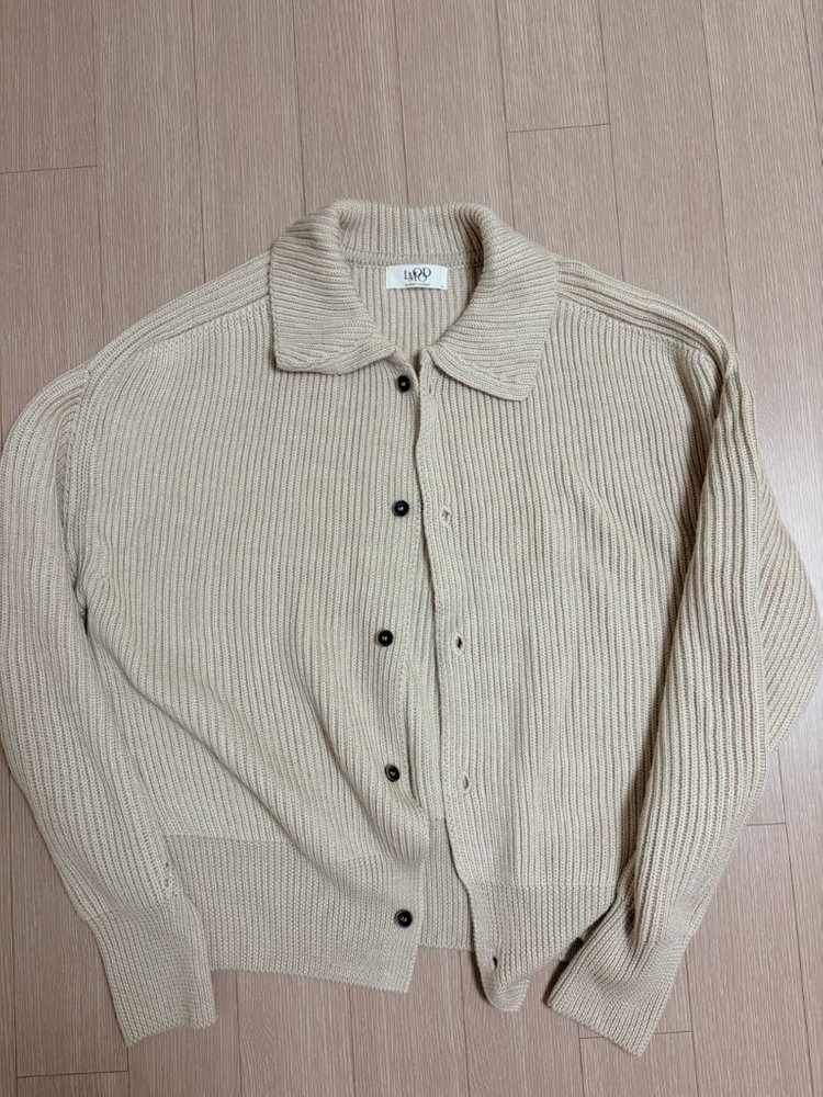 엘무드 브룩 카라 가디건 이미지