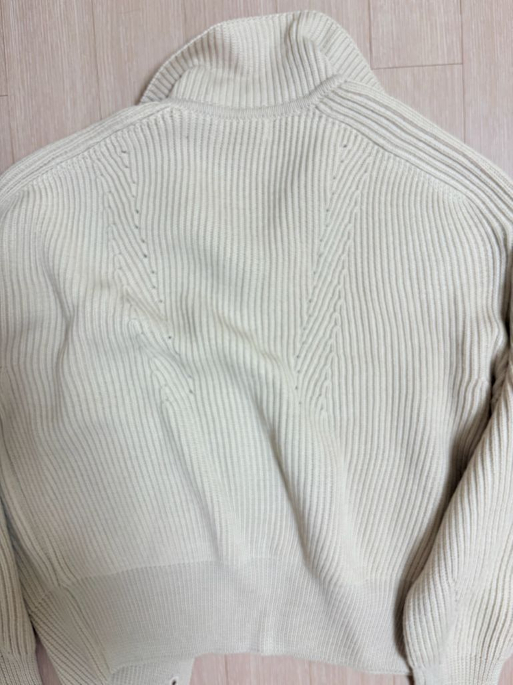 엘무드 브룩 카라 가디건 이미지