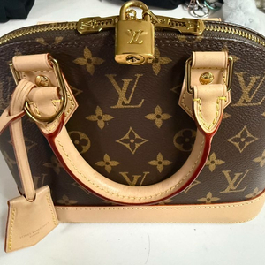 루이비통 알마 BB 팝니다 이미지