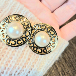 [크리스찬디올] CD로고 진주 클립형 귀걸이