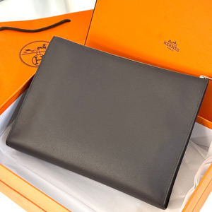 [정품] 에르메스 지펭고 GM 토일리트리 스탠딩 클러치 그리메이어