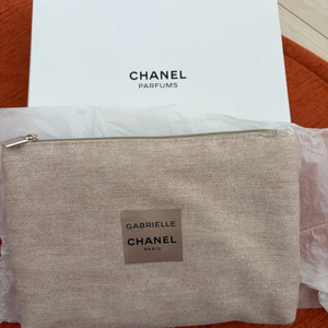 가브리엘 파우치 2025 이미지