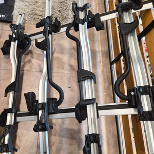 19팰리세이드 지붕형 가로바+자전거캐리어4개 판매합니다.