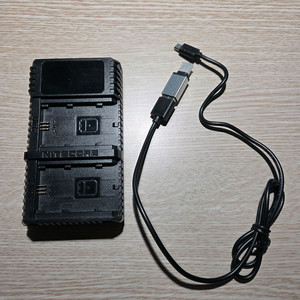 FZ100 나이트코어 듀얼충전기 USN4 PRO