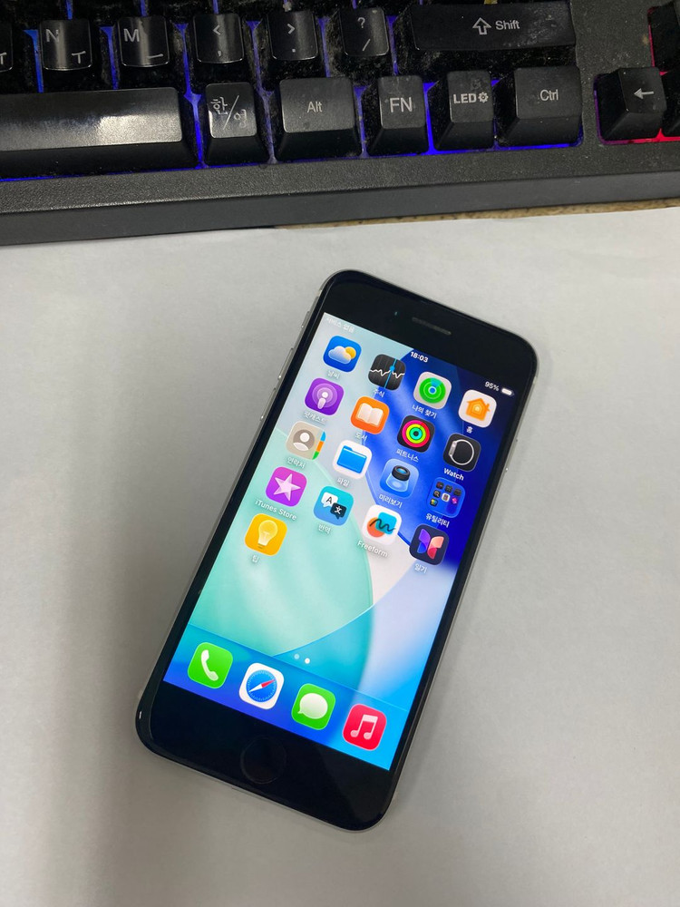 아이폰SE2 화이트 특SSS급 128GB 배터리89% 선물용 추천 부천 (대량가능) 098887--2