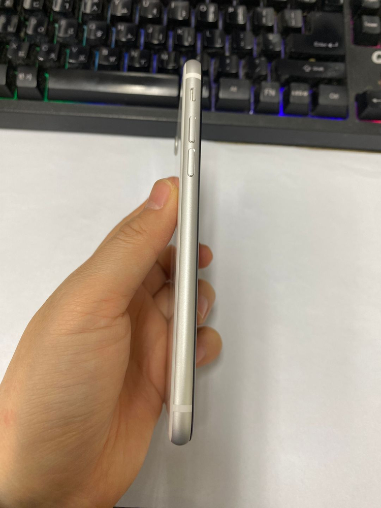 아이폰SE2 화이트 특SSS급 128GB 배터리89% 선물용 추천 부천 (대량가능) 098887--4