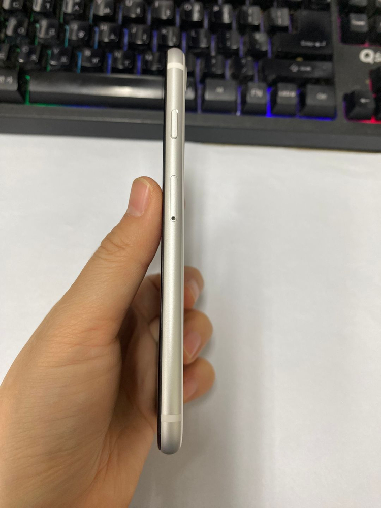 아이폰SE2 화이트 특SSS급 128GB 배터리89% 선물용 추천 부천 (대량가능) 098887--5