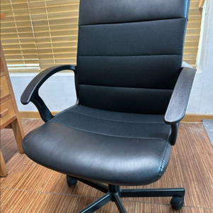 이케아 렌베리에트 회전의자