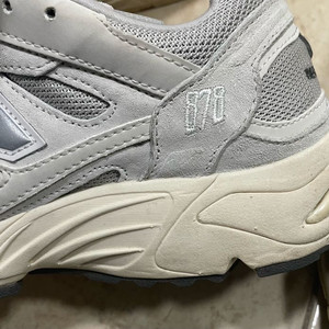 뉴발란스 운동화 878 그레이