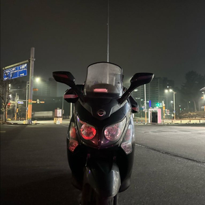 보이져125 오토바이 이미지