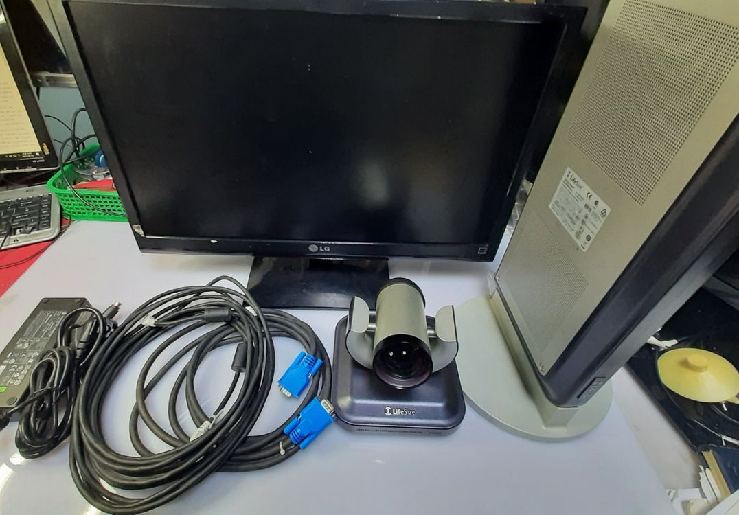 장거리 국가간 화상용 라이즈사이즈 PTZ 카메라. 화상회의나 영상통화에 사용하는 전문 장비--2