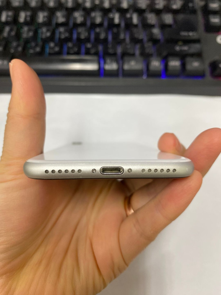 아이폰SE2 화이트 AA급 64GB 무잔상 배터리100% 서브폰 업무폰 회사폰 추천 049689--6