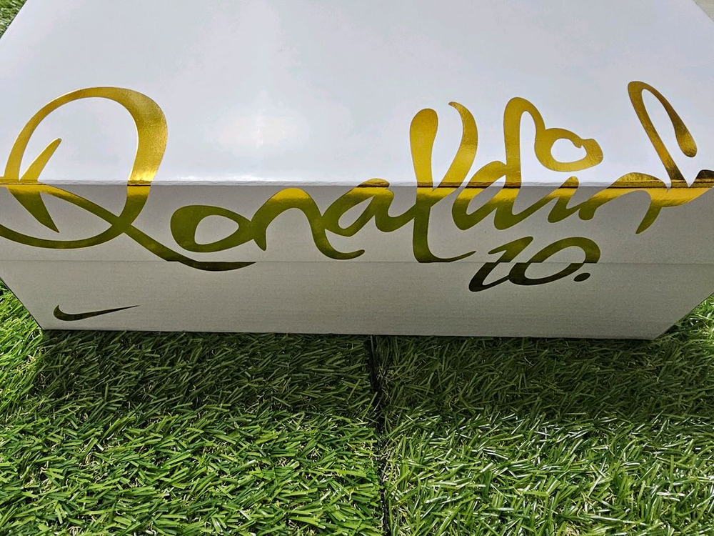 [한정판]나이키 티엠포 레전드 RGN FG SE 호나우지뉴--2