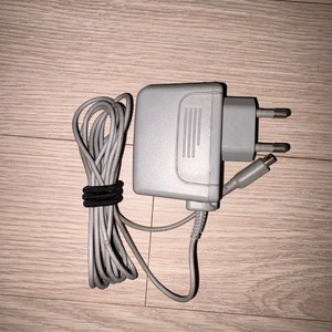 닌텐도 3ds 충전기